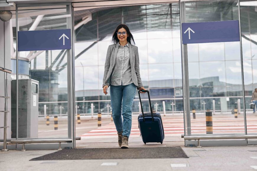 happy-caucasian-woman-traveller-in-airport-termina-2021-09-23-20-24-46-utc (3)